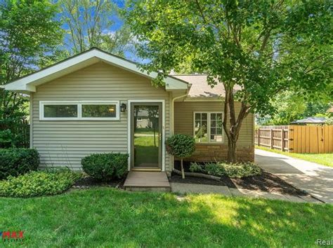 zillow commerce mi|martin parkway commerce mi homes.